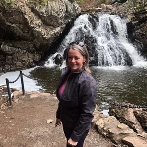 Meet your Posher, Linda